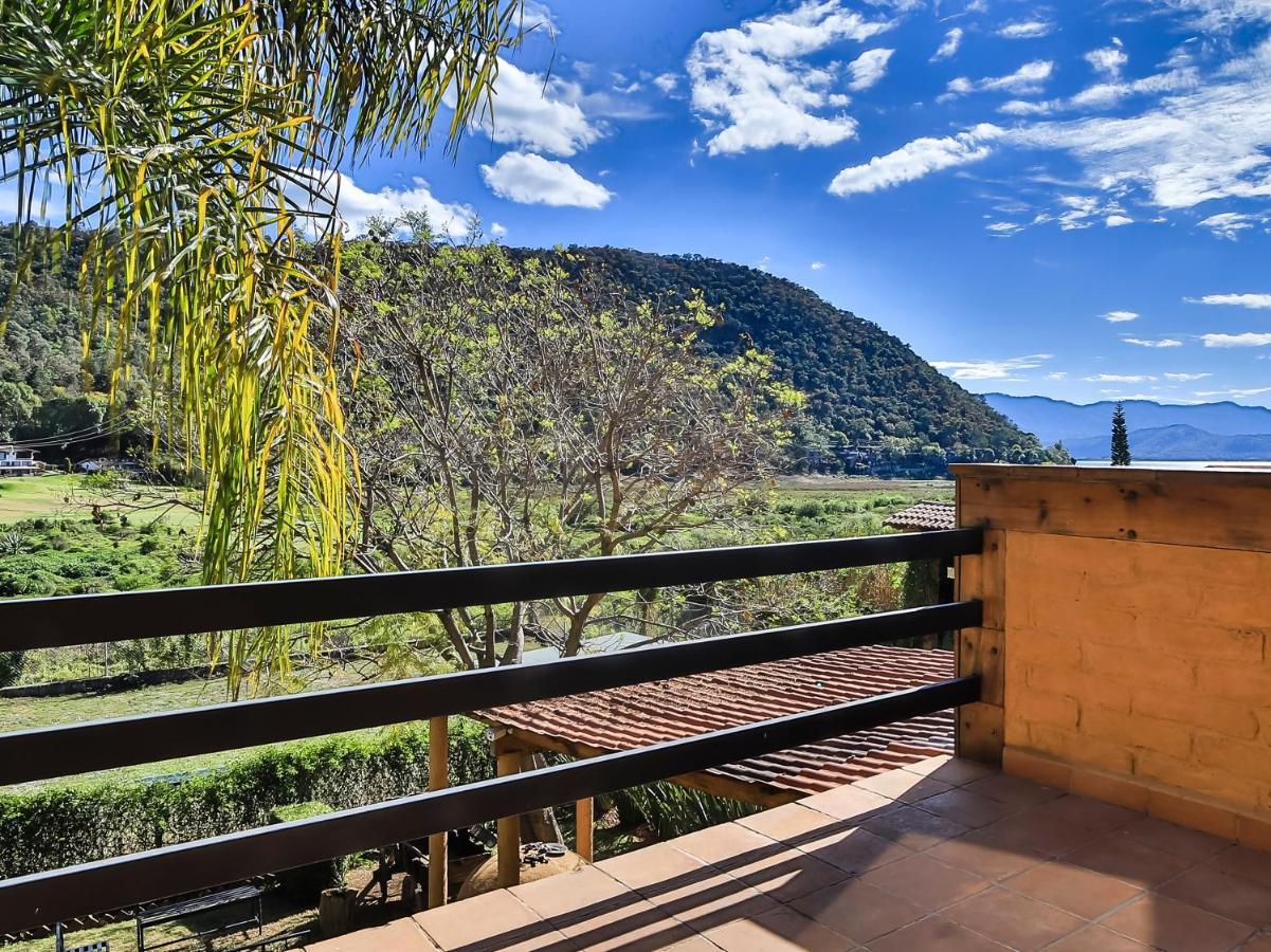 Cabanas Lago Escondido 巴耶德布拉沃 外观 照片