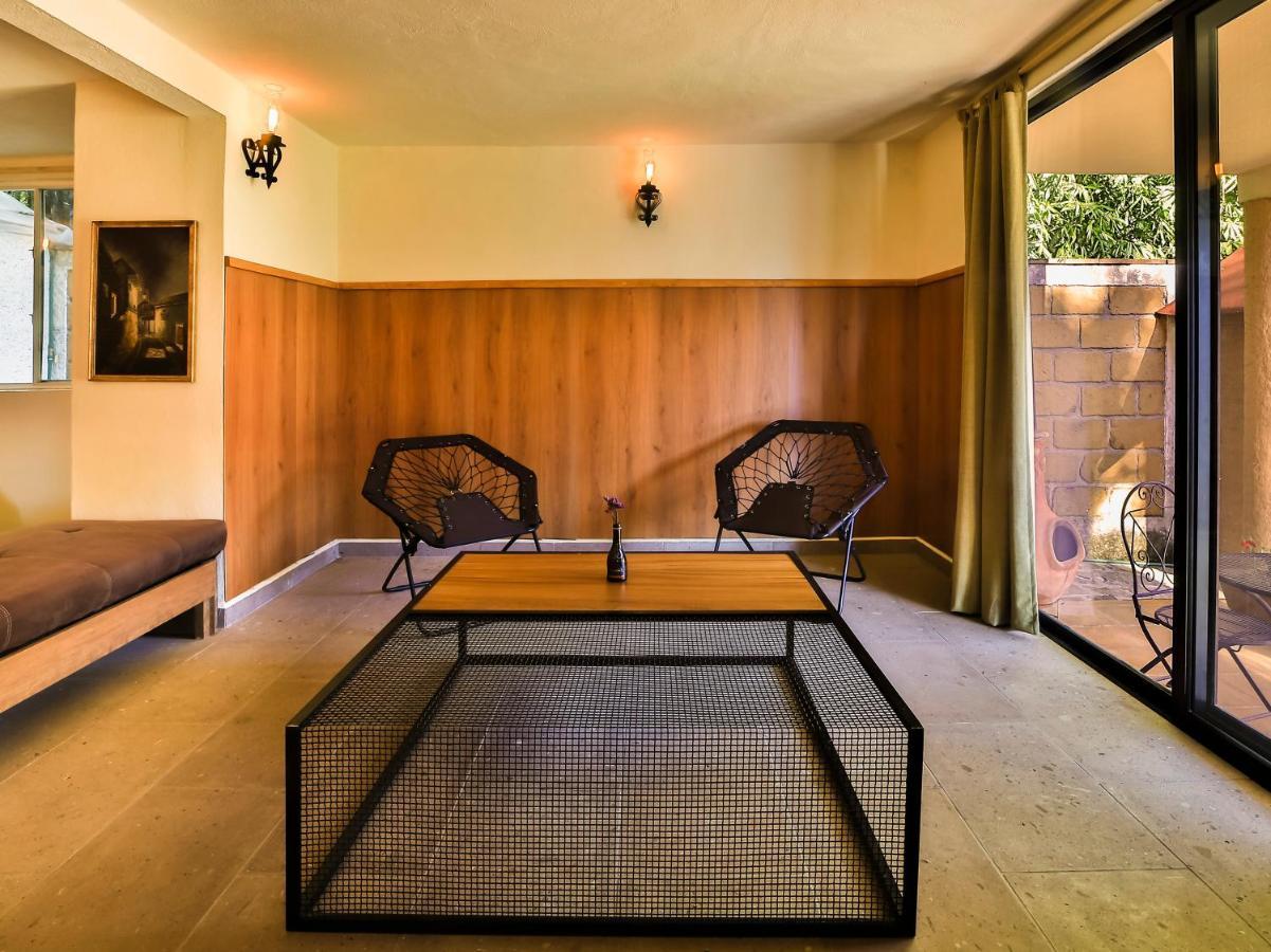 Cabanas Lago Escondido 巴耶德布拉沃 外观 照片